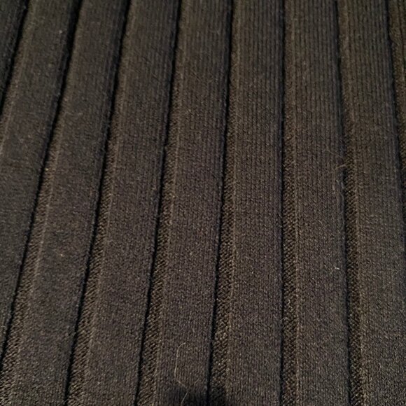 Sleeveless Ribbed Dress Tank - Picture 2 of 4